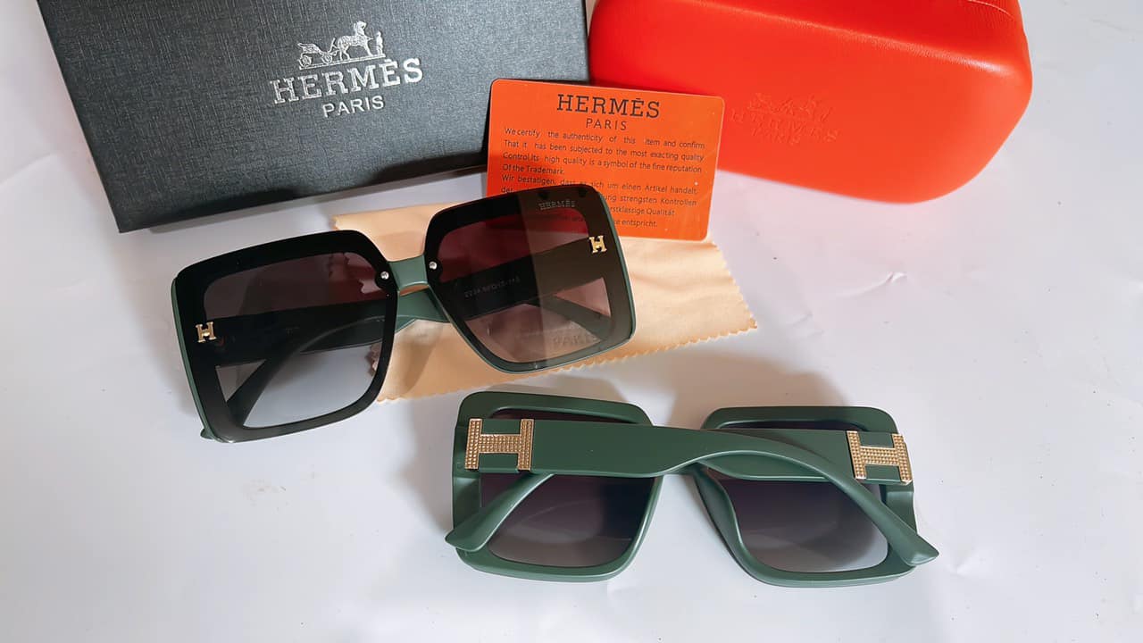 Kính mắt thời trang Chanel